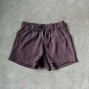Lululemon On The Fly Midrise Shorts - Size 4